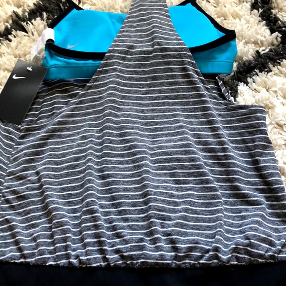 NEW Women’s Nike workout top with sports bra size small. Nike Womens tank - Picture 6 of 8